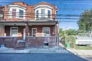 featured image of 213 N Railroad St