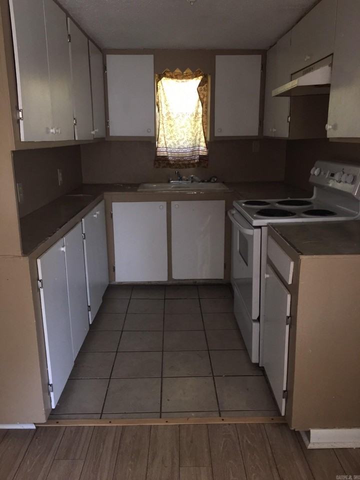 495 Gill Street - Photo 5 of 6