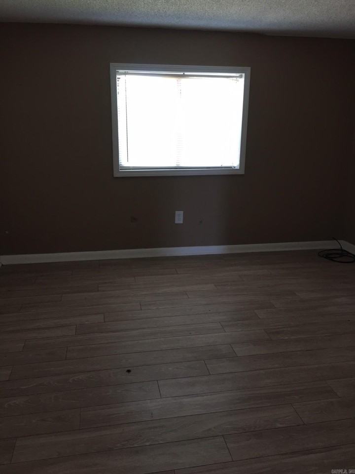 495 Gill Street - Photo 6 of 6