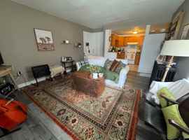 featured image of 169 College Avenue