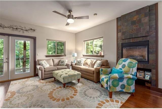 59 Morningside Dr - Photo 2 of 18