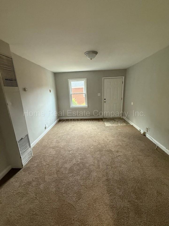 1447 Clark Ave #A - Photo 2 of 6