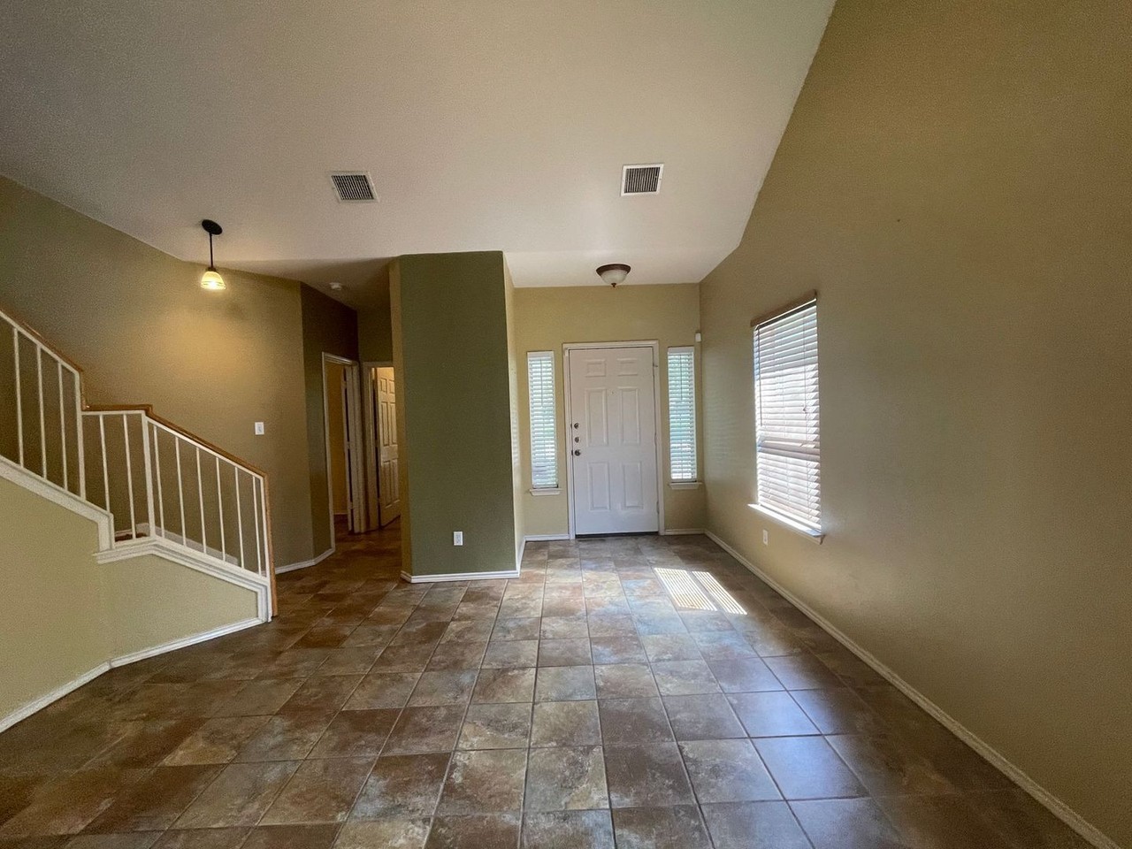 5206 Hartson - Photo 6 of 39