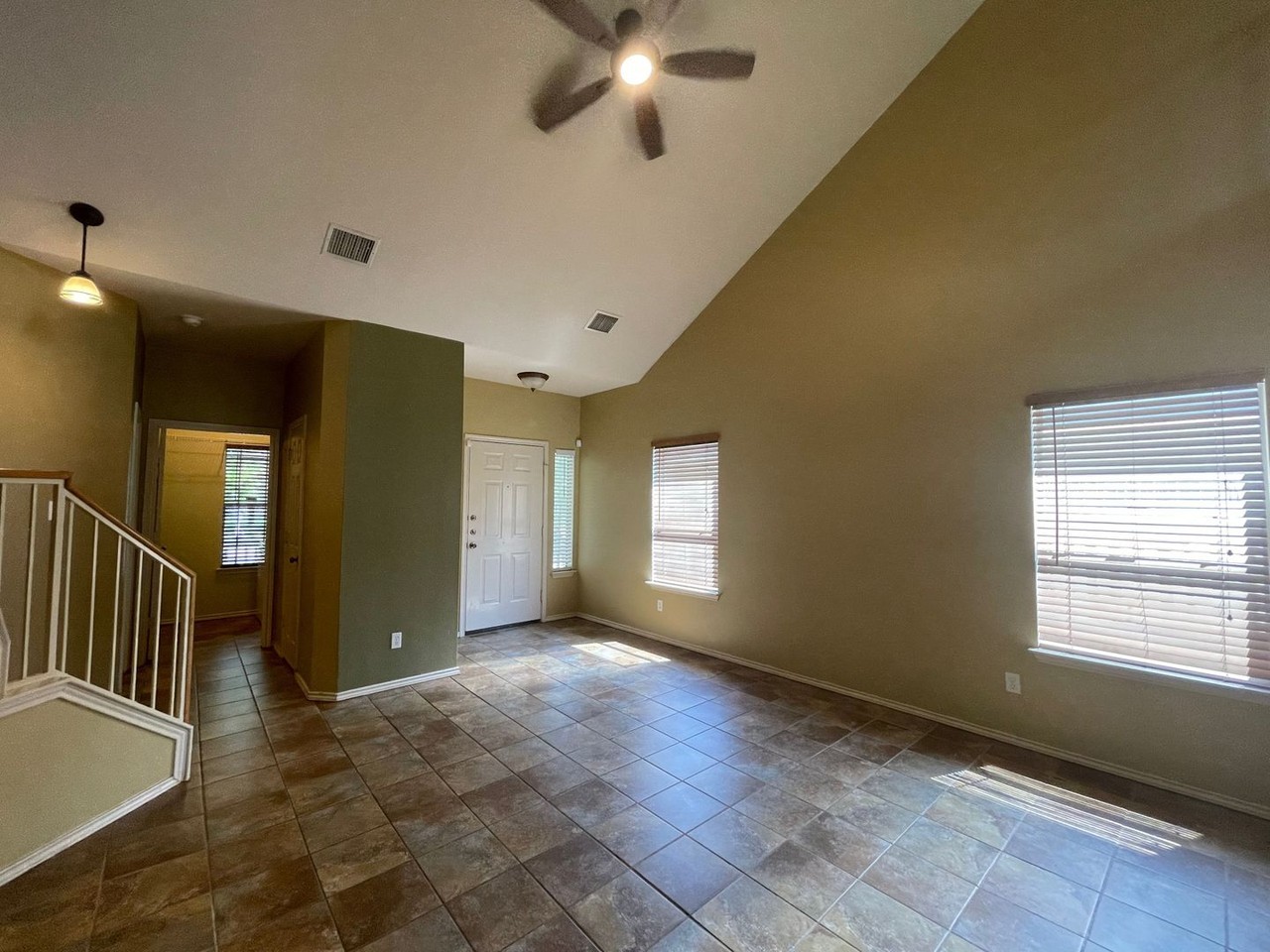 5206 Hartson - Photo 7 of 39
