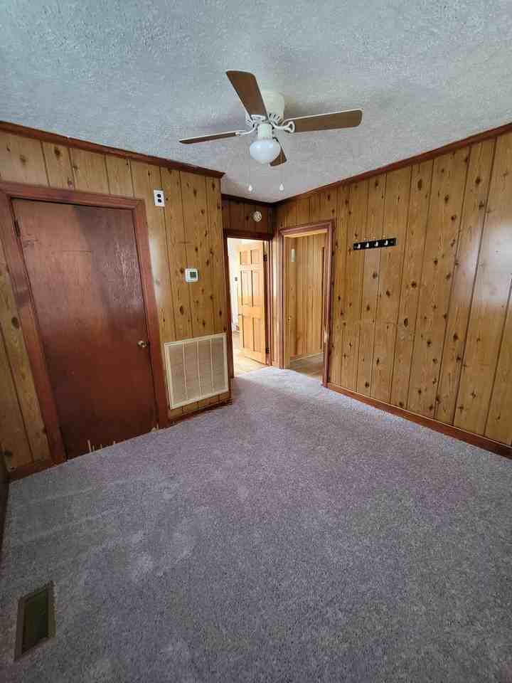 10290 Lewistown Rd - Photo 6 of 10