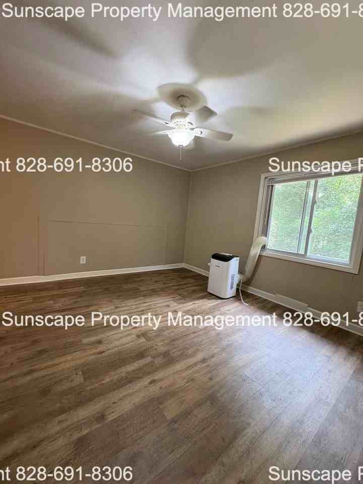 387B Chunns Cove Rd - Photo 2 of 8