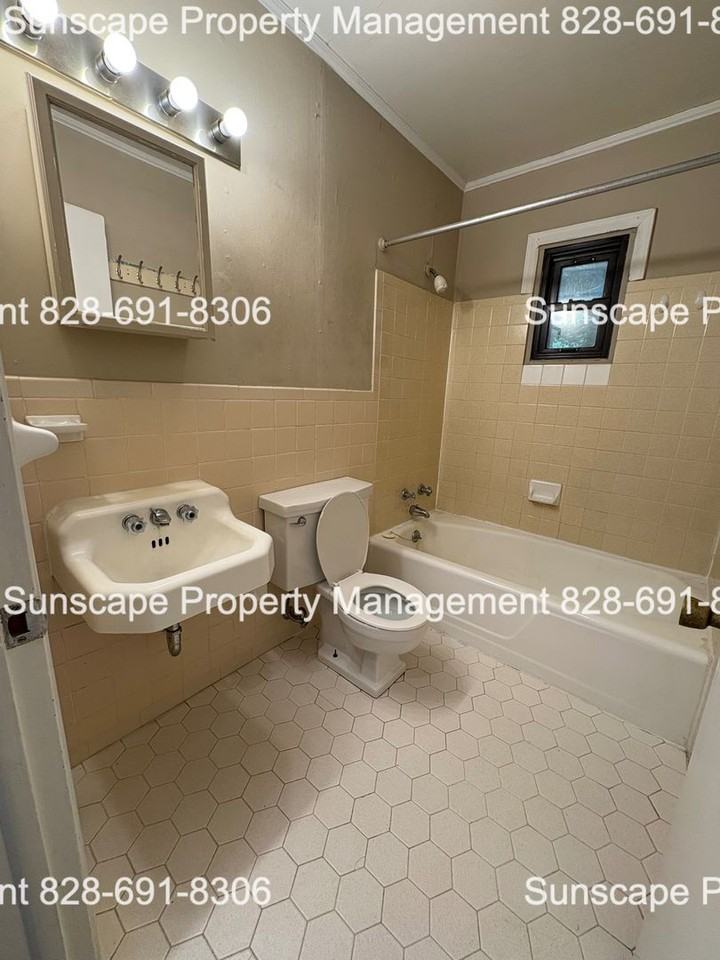 387B Chunns Cove Rd - Photo 7 of 8