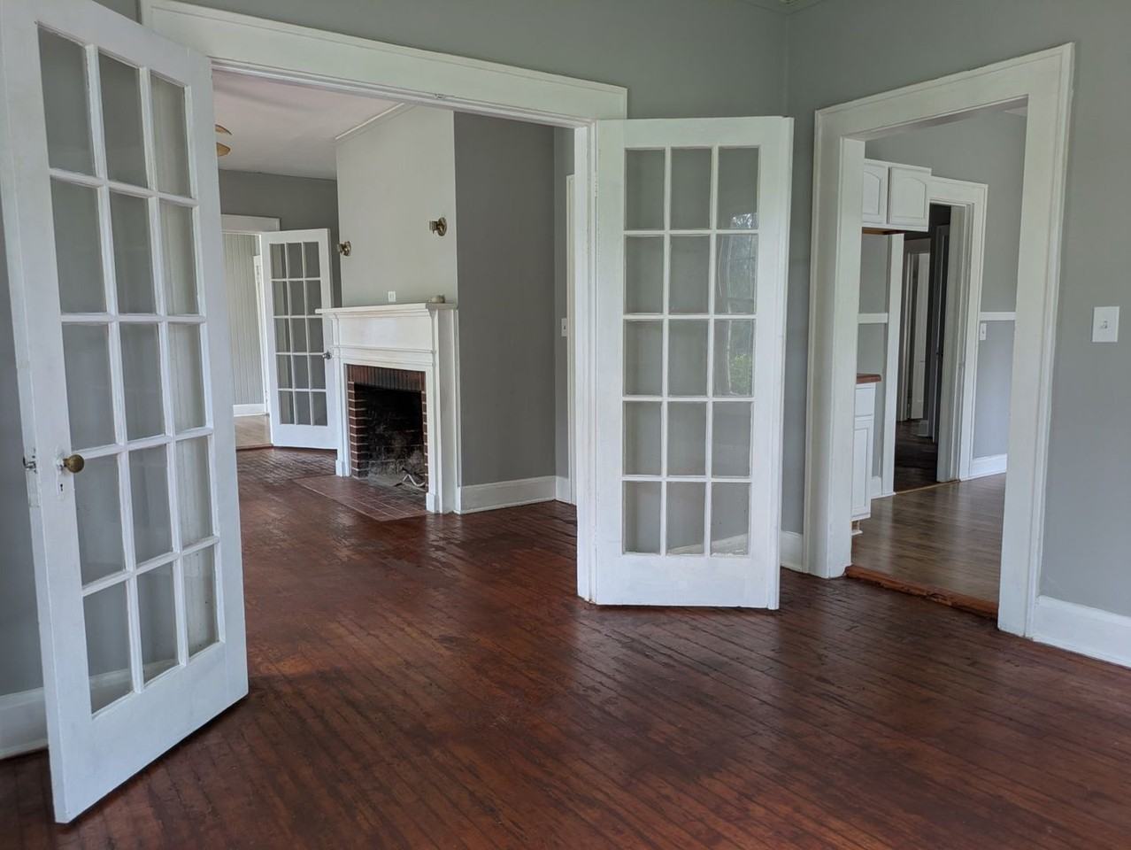 116 West Dr - Photo 2 of 12