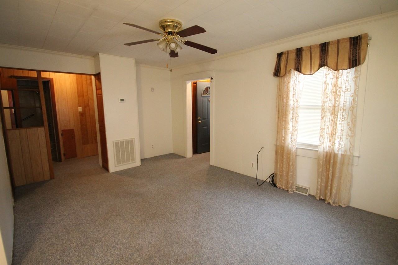 102 Juliet St - Photo 3 of 10