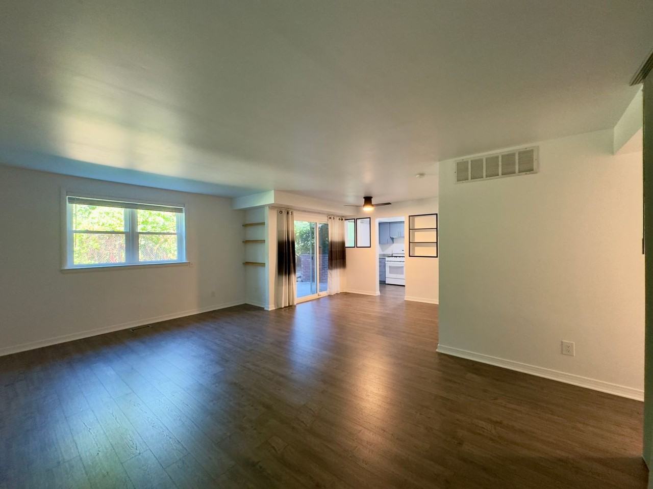 321 Homeland Southway #1B - Photo 2 of 17