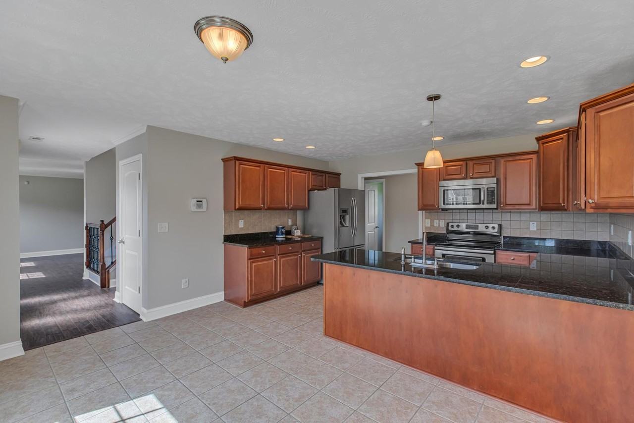 163 Louie Ln - Photo 6 of 25