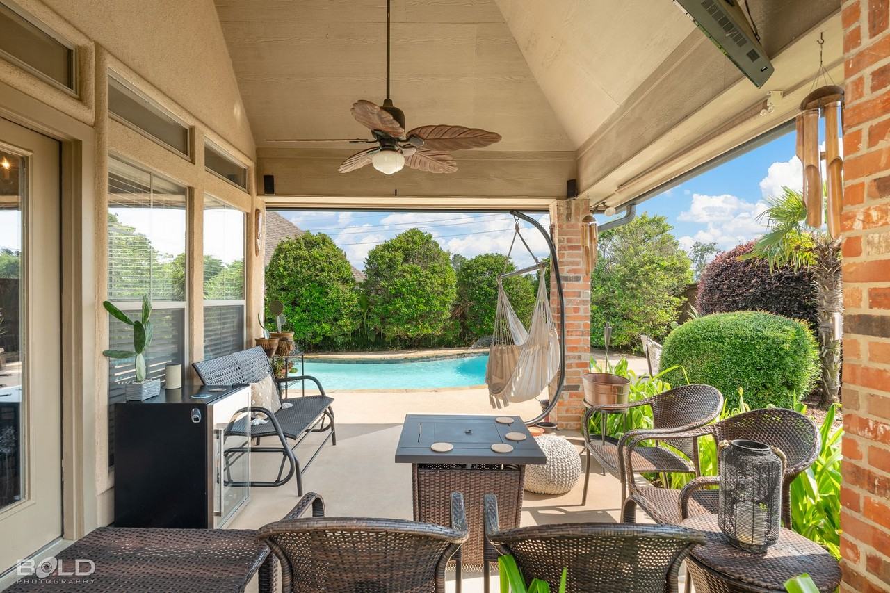 10040 Loveland Ct - Photo 6 of 26