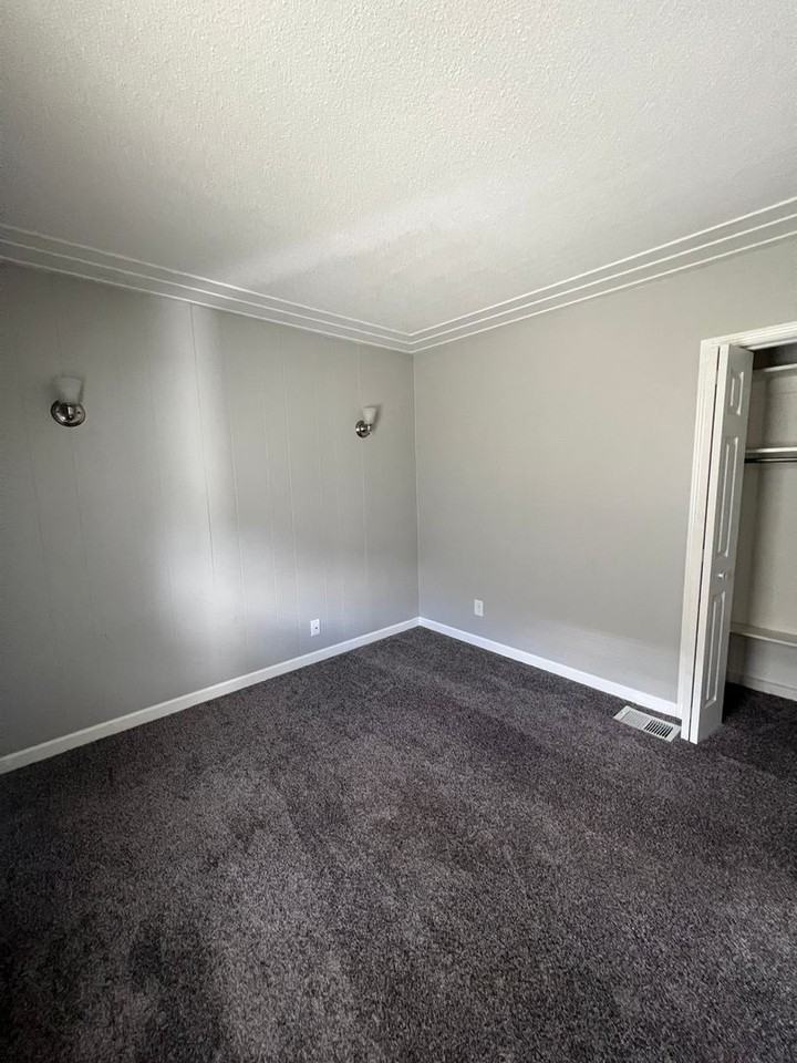 1617 Cherry St - Photo 4 of 11
