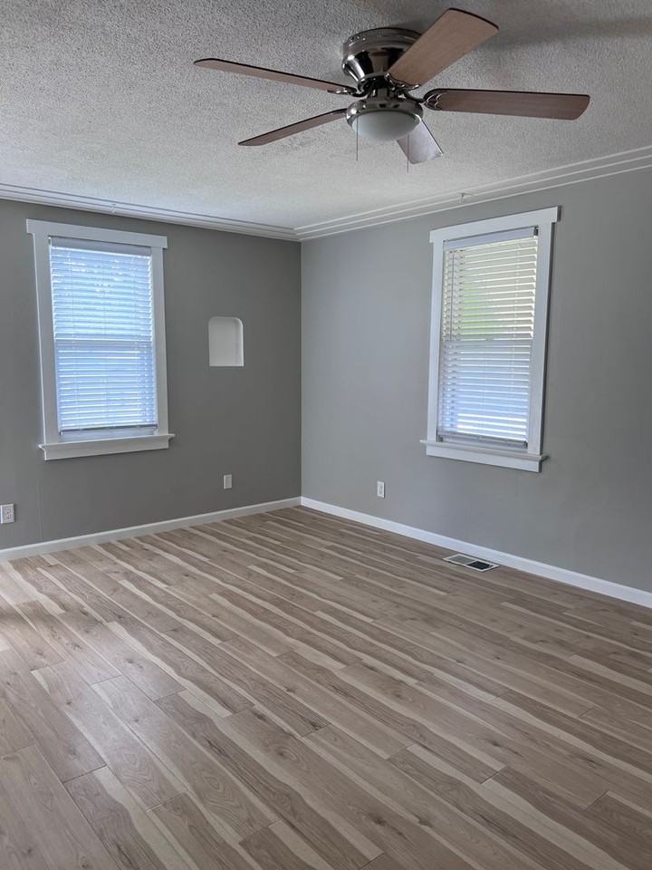 1617 Cherry St - Photo 7 of 11