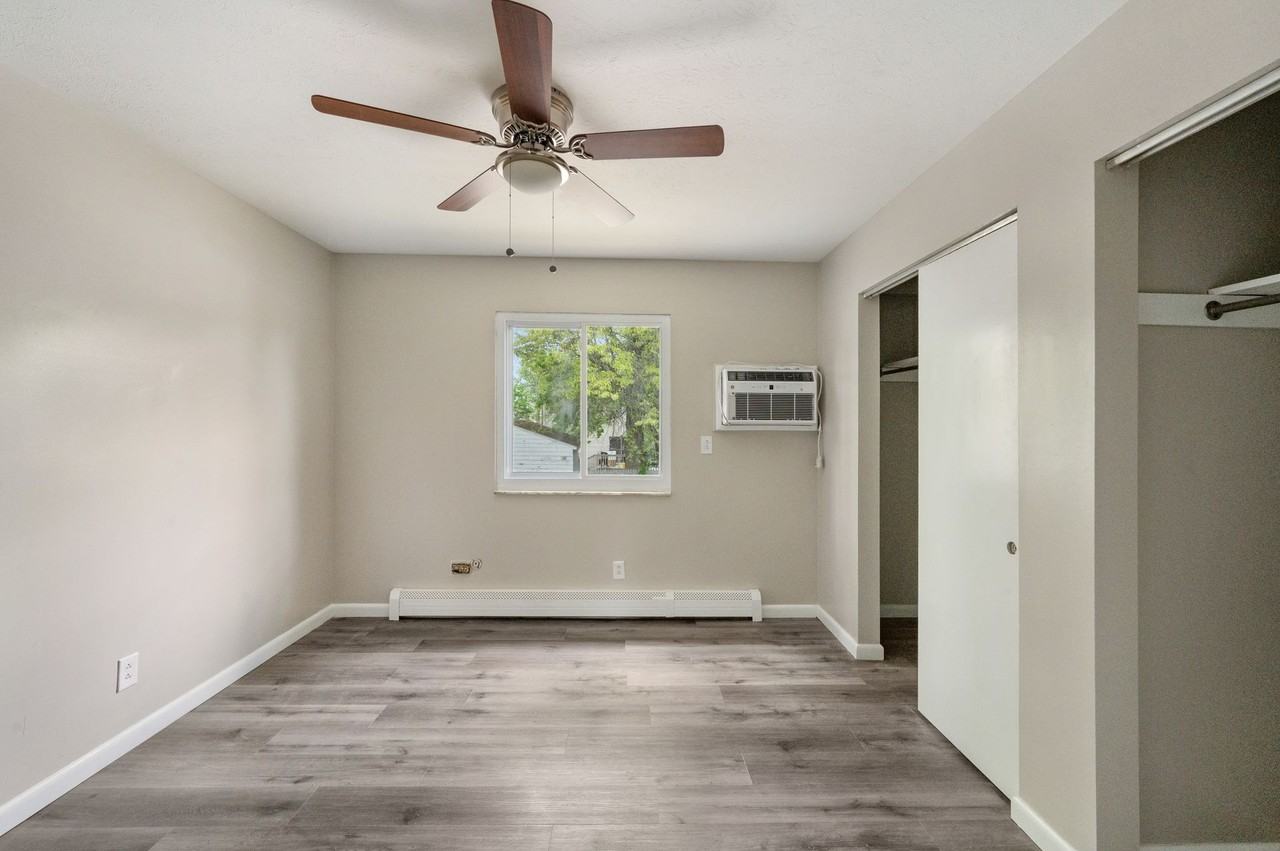 849-851 E Wilbeth - Photo 6 of 7