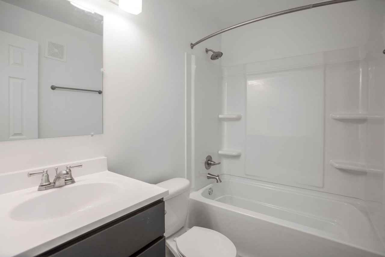 Garfield Park Village - Photo 5 of 6