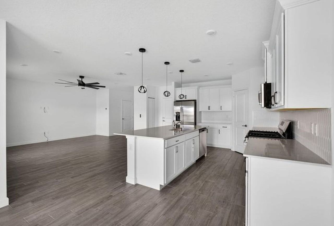 1407 Tangled Orchard Trce - Photo 2 of 23