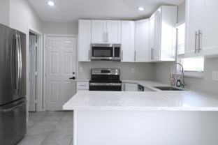 1037 Island Manor Dr - Photo 1 of 1