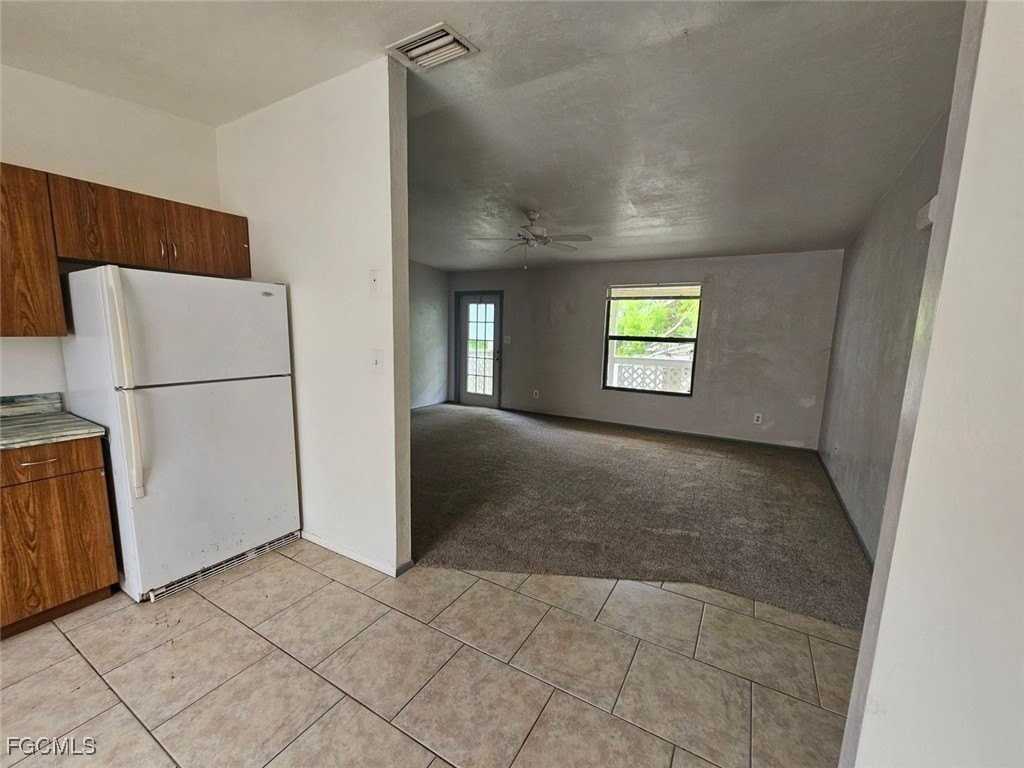 626 Se 13th Ct Apt 4 #4 - Photo 5 of 13