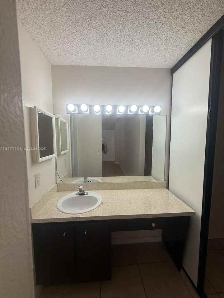 3439 Cocoplum Cir #3420 - Photo 6 of 13