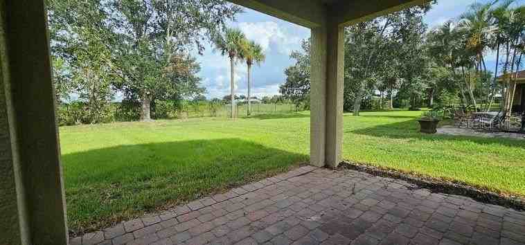 4189 River Bank Way - Photo 3 of 33