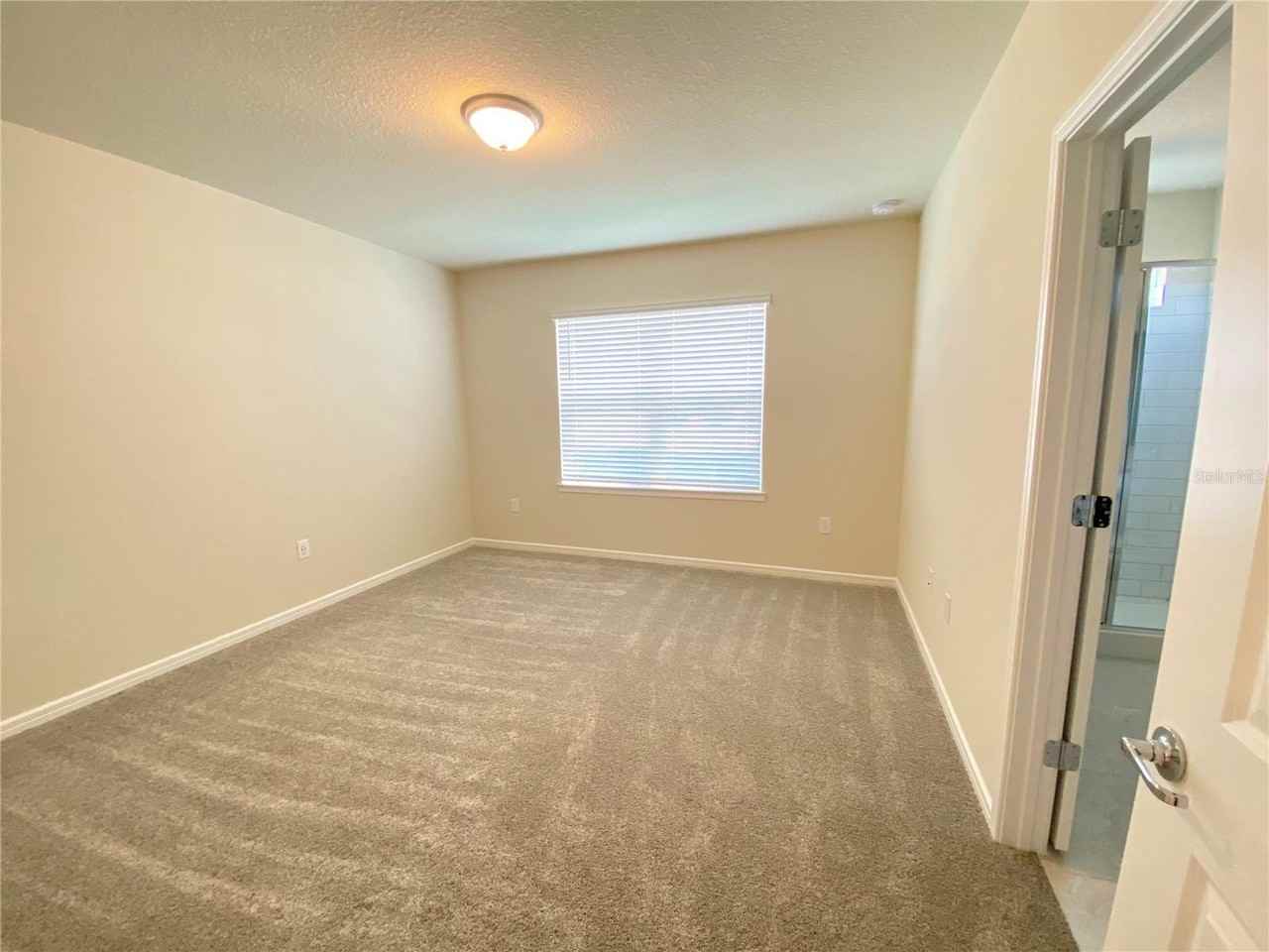 2110 Charming Avenue - Photo 6 of 18