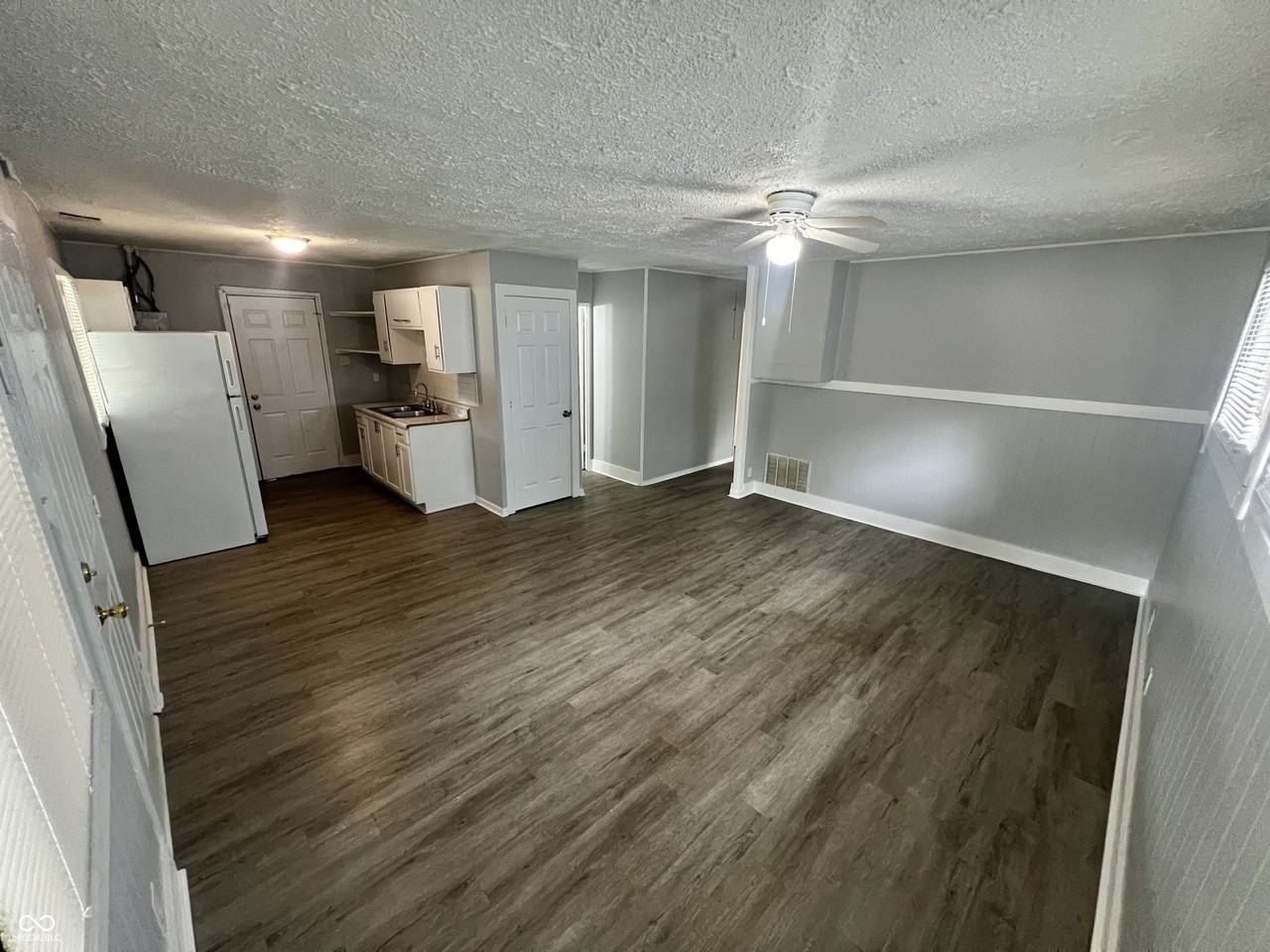 2933 North Gladstone Avenue - Photo 5 of 17