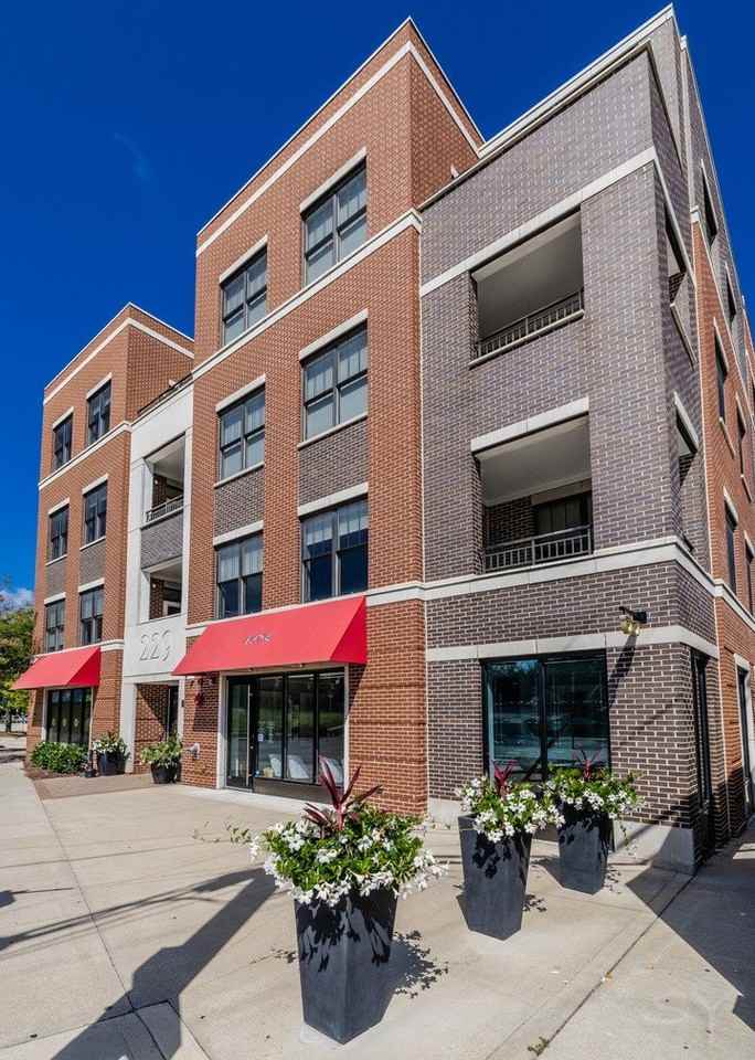 229 Park Ave #202 - Photo 2 of 22