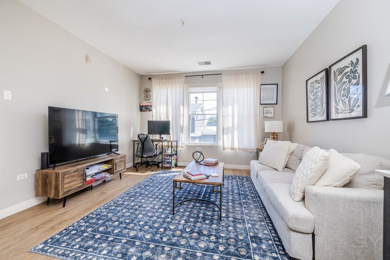 229 Park Ave #202 - Photo 5 of 22