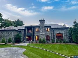 featured image of 64 Stoney Ridge Rd