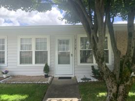 273 Berwick Ct Unit E - Photo 1 of 1