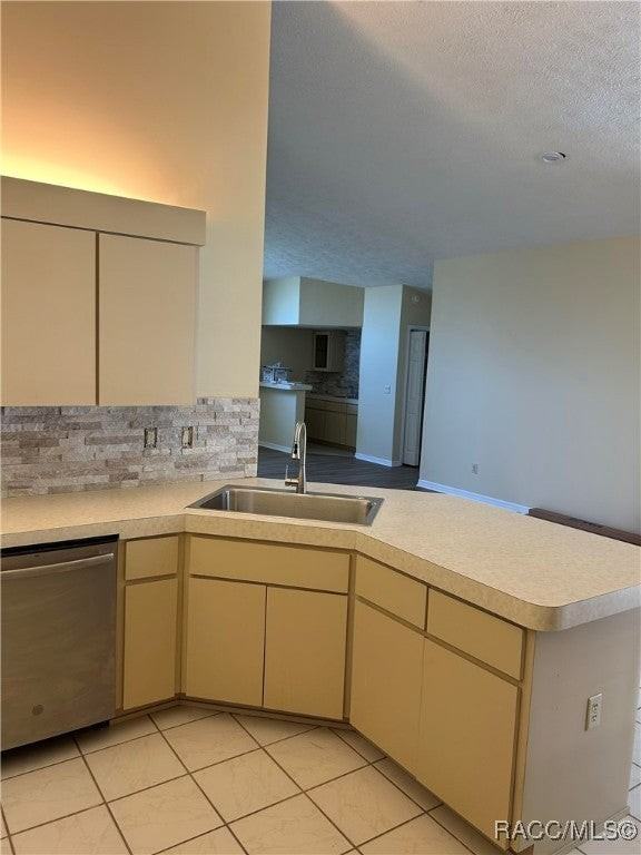 3937 W Featheredge Ct - Photo 4 of 6