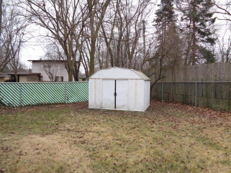 277 Somonauk St - Photo 3 of 14