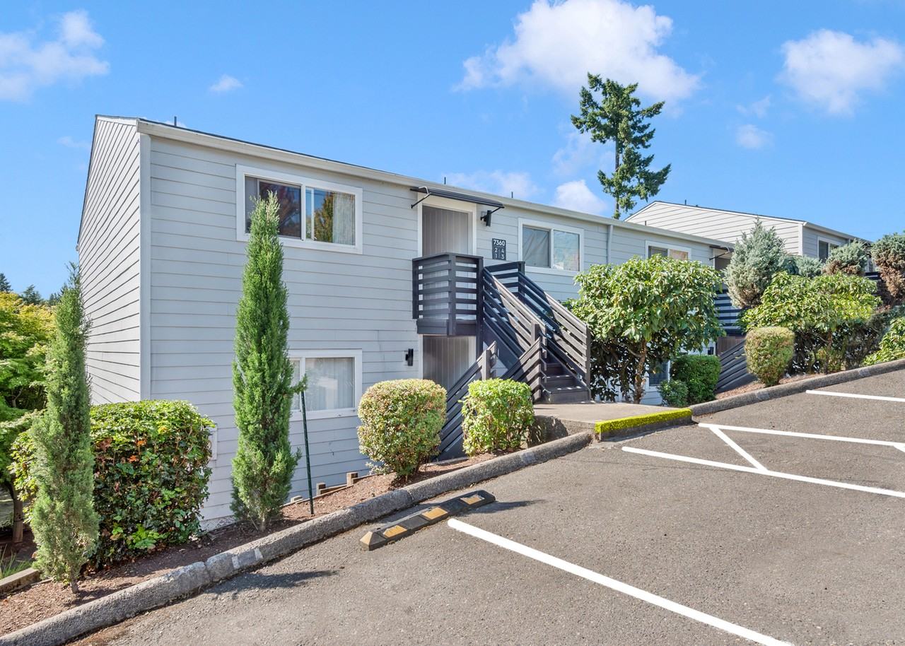 Terwilliger - Photo 2 of 20