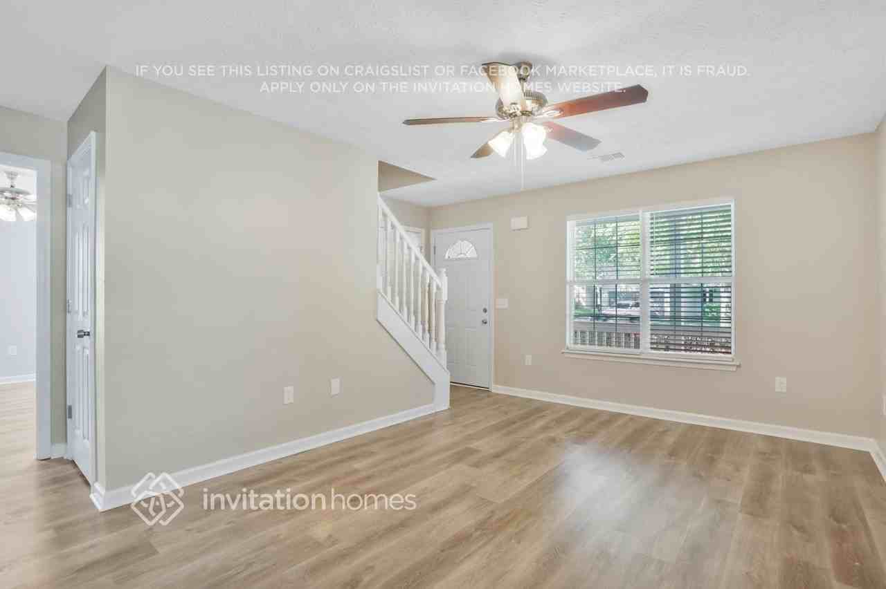 8336 Ramblin Ct - Photo 2 of 16
