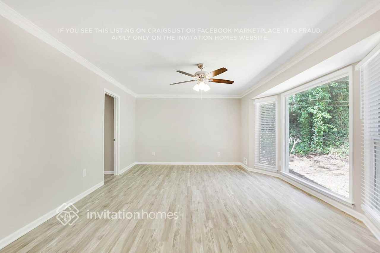 542 Allana Ct - Photo 3 of 26