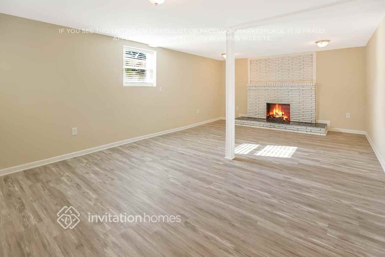 1688 Mary Lou Lane Southeast - Photo 6 of 22