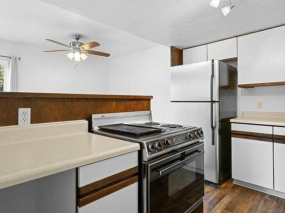 65 Bonnie View Dr #F - Photo 3 of 11