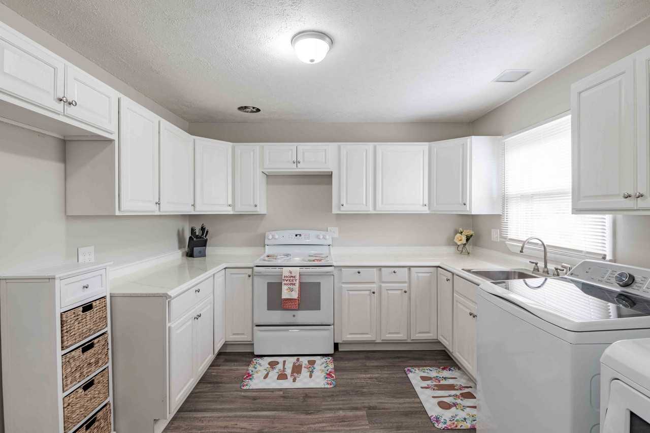 Fay Street Apartments - Photo 4 of 16