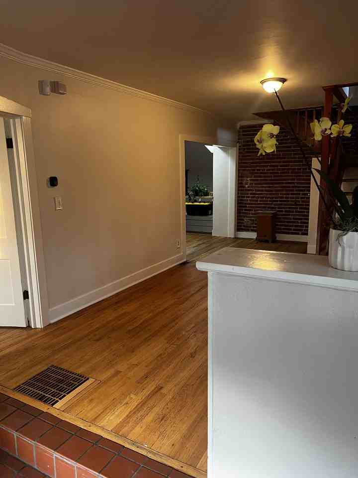 715 East 4th Avenue - Photo 3 of 28