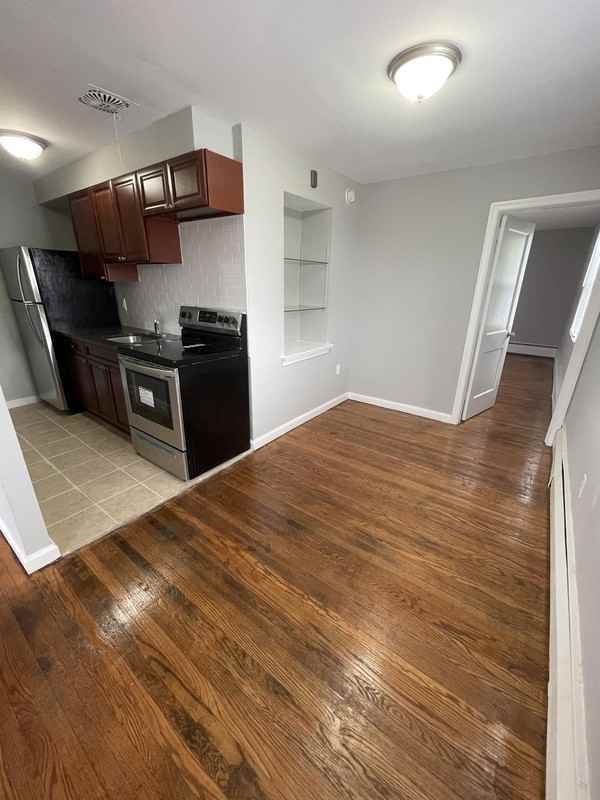 2909 Garrett Rd - Photo 2 of 13