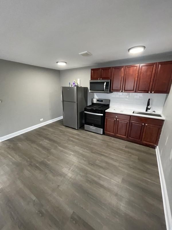 5 N Dryden Pl