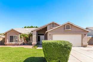 5537 N 76th Dr - Photo 1 of 1