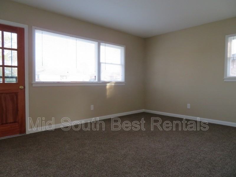 4563 Windward Dr - Photo 2 of 8
