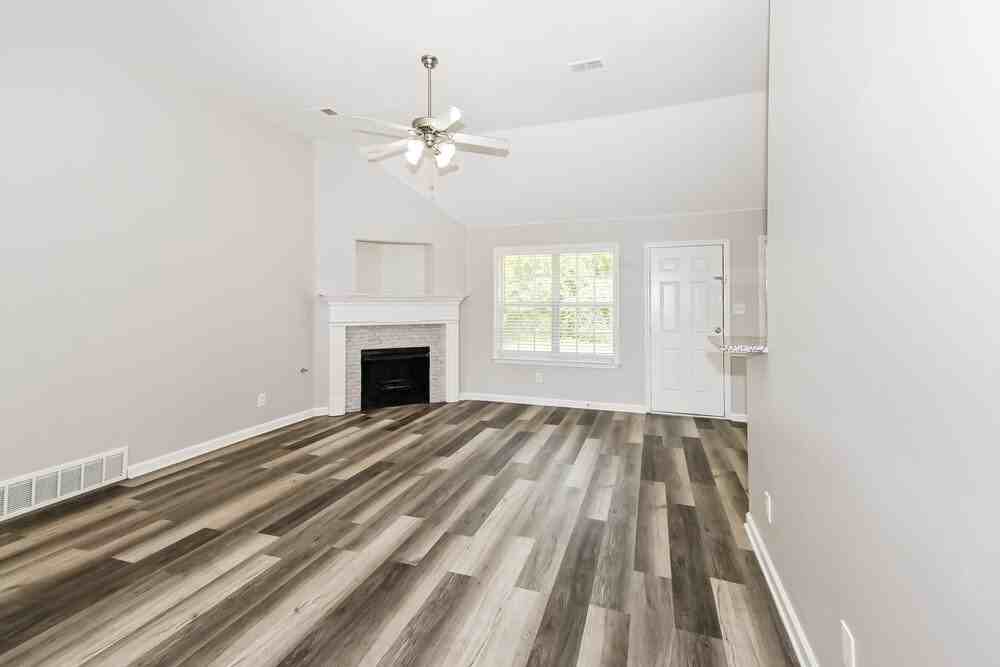 10594 Wyckford Dr - Photo 4 of 16