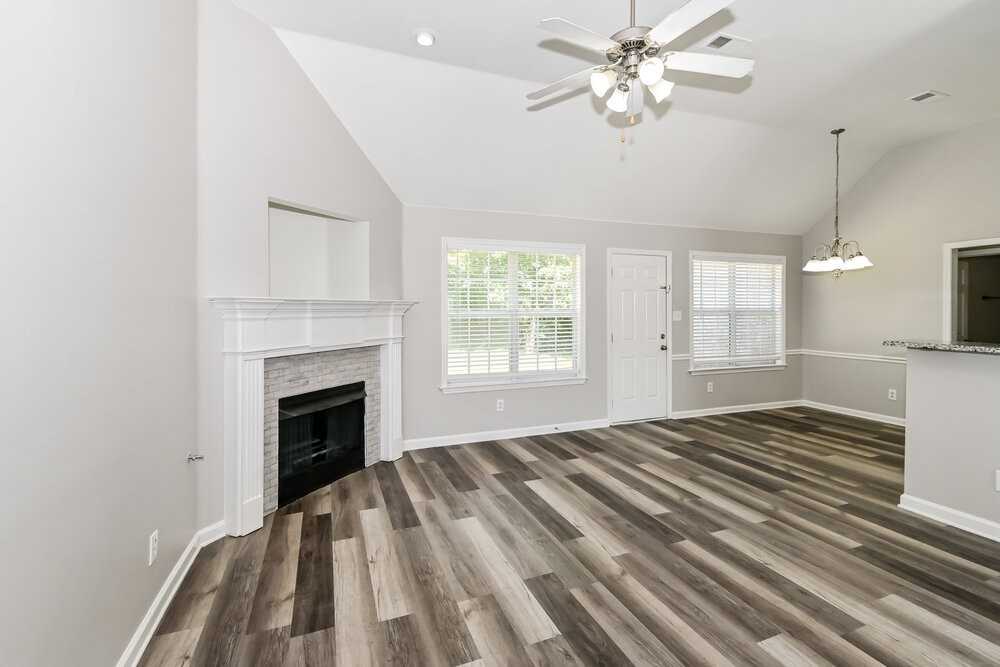 10594 Wyckford Dr - Photo 5 of 16