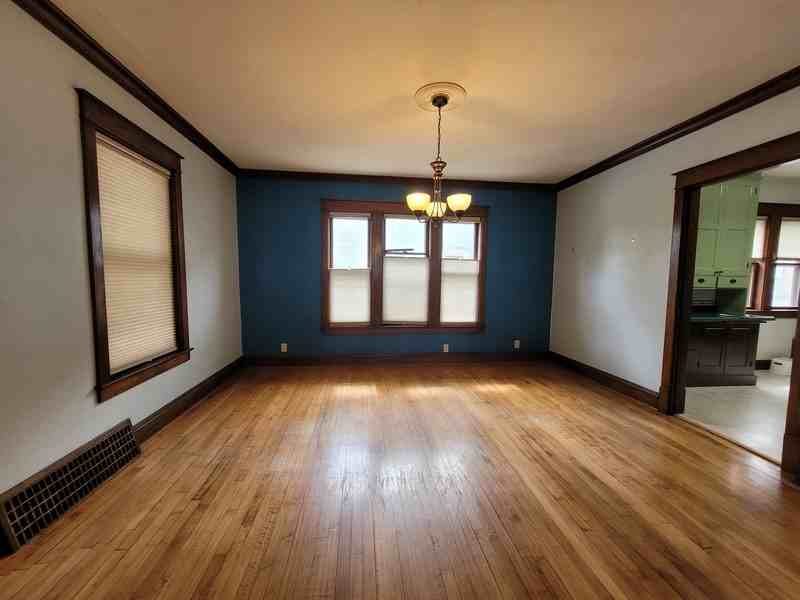 1009 N Oneida St - Photo 3 of 16