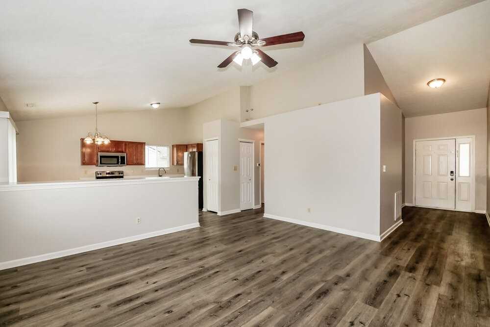 10708 Tanbark Dr - Photo 5 of 16