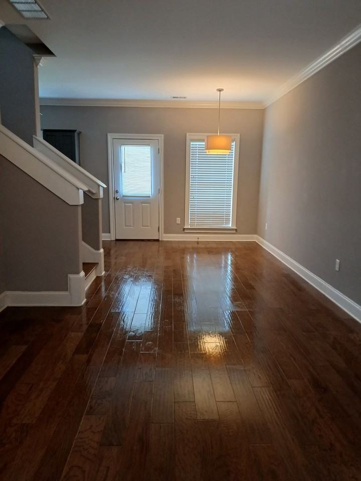 438 Walker Cir - Photo 2 of 17