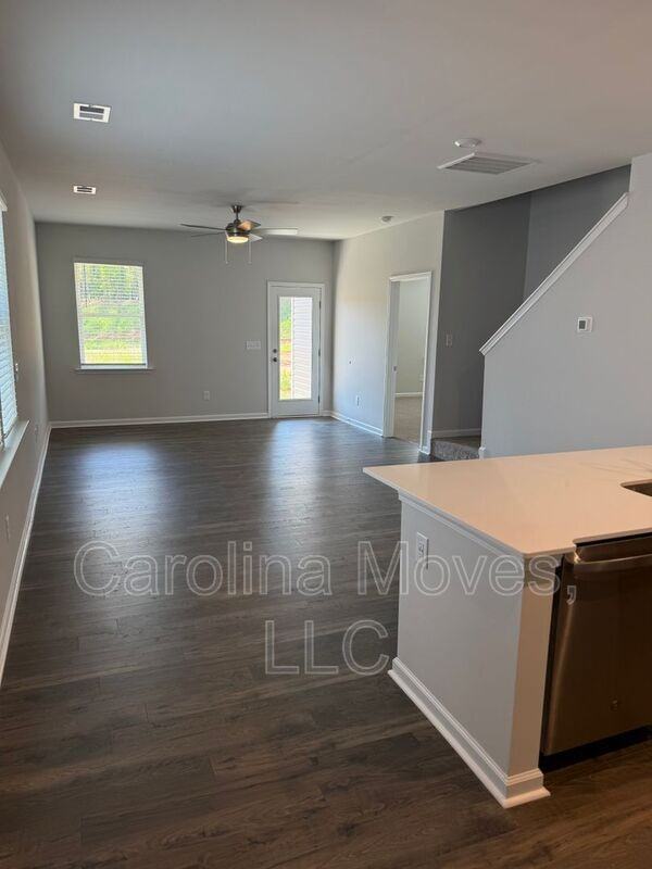 417 Mariene Dr - Photo 3 of 23